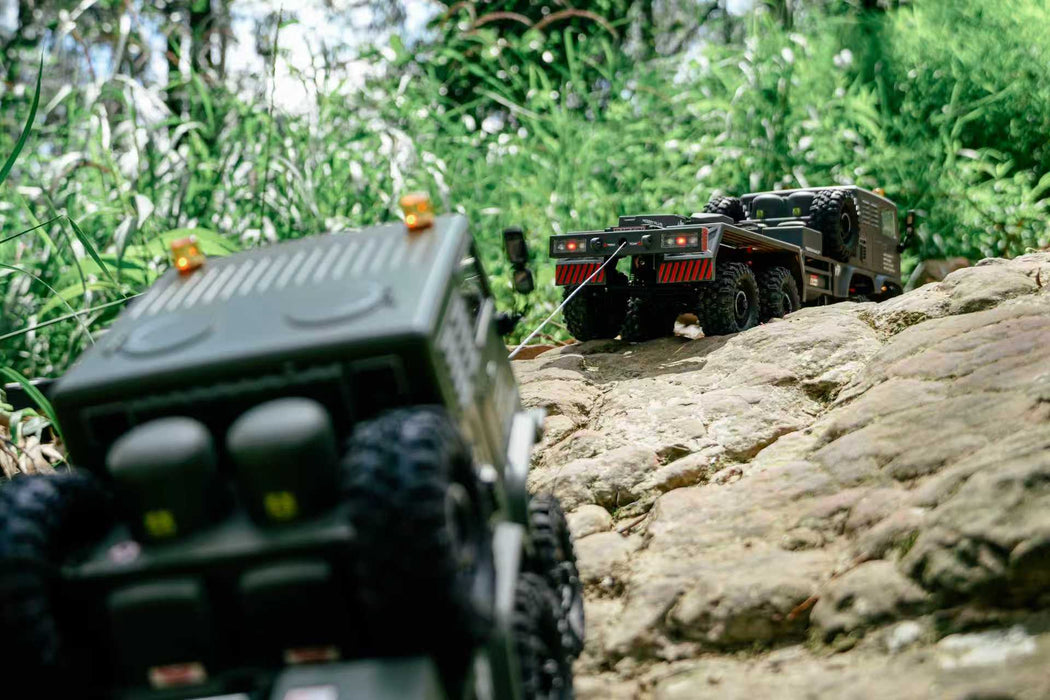 HobbyPlus CR-18P Terranaut 8X8 AWS RC Crawler Green