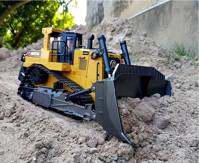 1:16 Scale Eleven-Channel Remote-Controlled Bulldozer, Remote Alloy Construction Vehicle