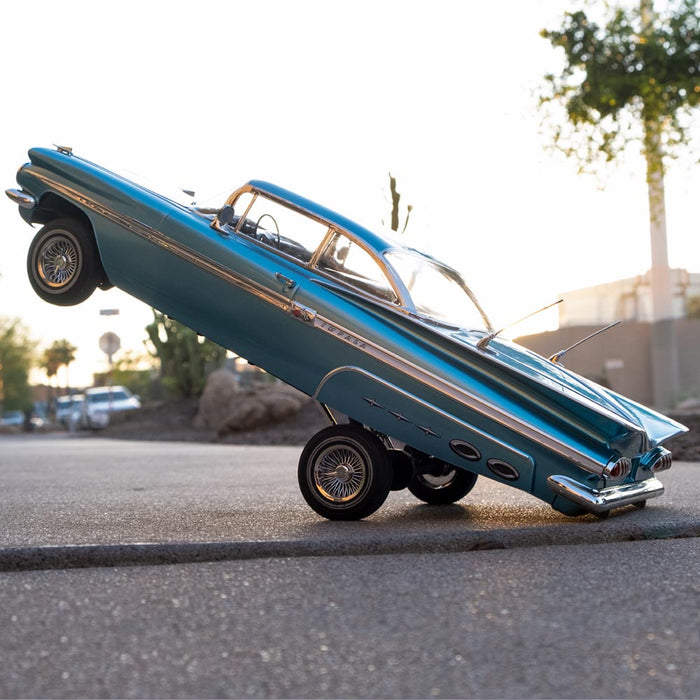 1:10 1959 CHEVROLET IMPALA HOPPING LOWRIDER BLUE