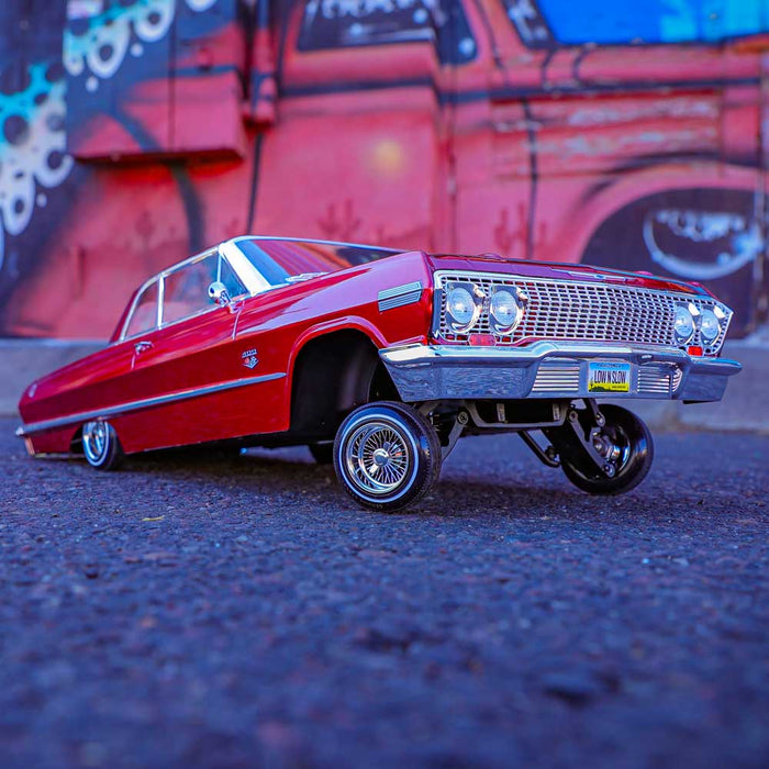 1:10 1963 Chevrolet Impala Hopping Lowrider Candy Apple Red