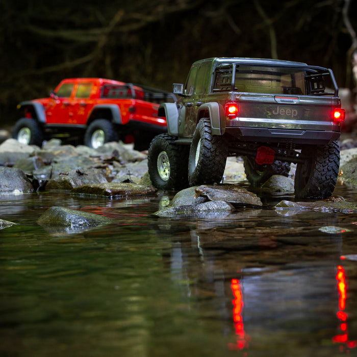 1/10 SCX10 III Jeep JT Gladiator 4X4 Rock Crawler with Portals RTR, Red