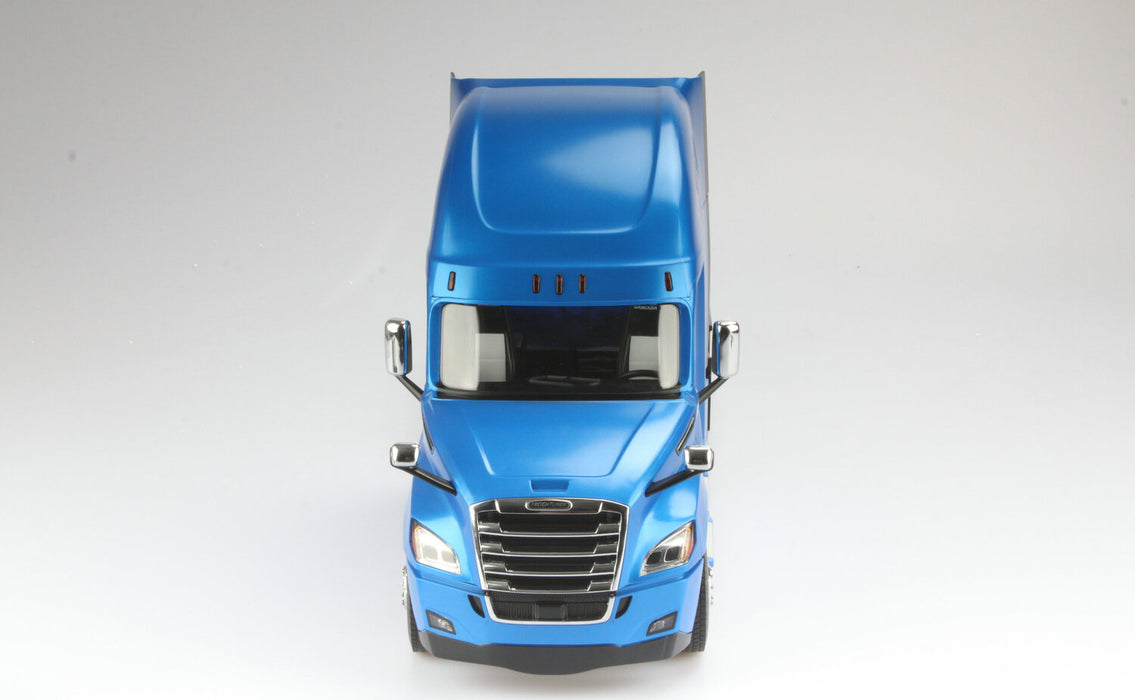 1/16th Scale Freightliner Cascadia Tractor