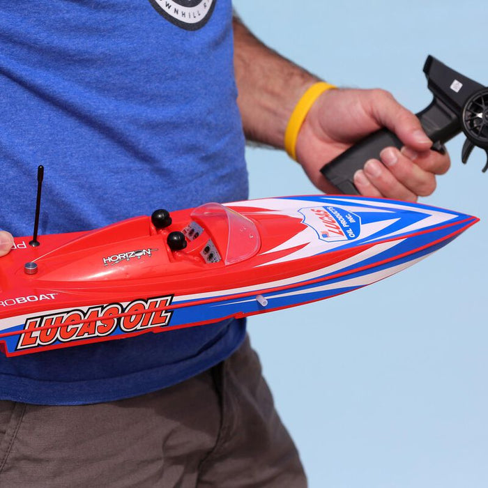 Lucas Oil 17 Power Racer DeepV w/SMART Chg&Batt:RTR