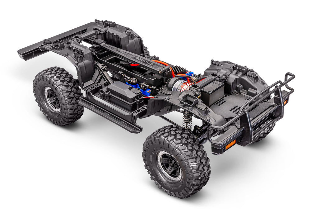 TRX-4 Nissan Pathfinder Silver