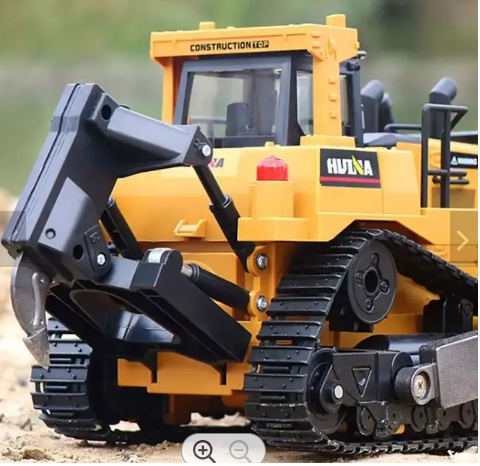 Huina 1554 Eleven Channel 1:16 Remote Control Heavy Bulldozer