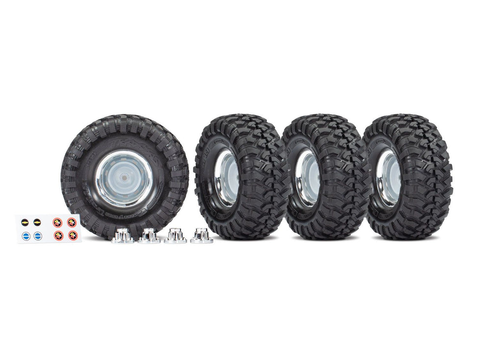 Tires and wheels, assembled, glued (2.2' chrome wheels, Canyon Trail 4.6x2.2' tires) (4)/ center caps (4)/ decal sheet (requires #8255A extended stub axle)