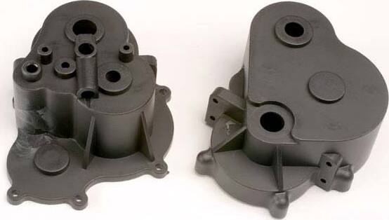 Gearbox halves (f&r)/ rubber access plug