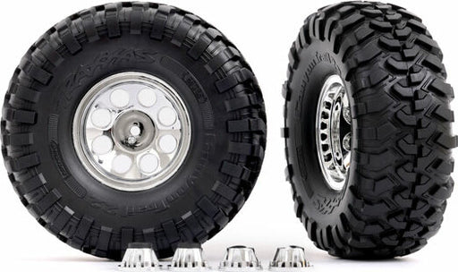 Tires and Wheels, Assembled, Glued (2.2" Classic Chrome Wheels, Canyon Trail 5.3x2.2" Tires, Foam Inserts) (2)/ Center Caps (front (2), Rear (2)) (requires #8255A Extended Thread Stub Axle)