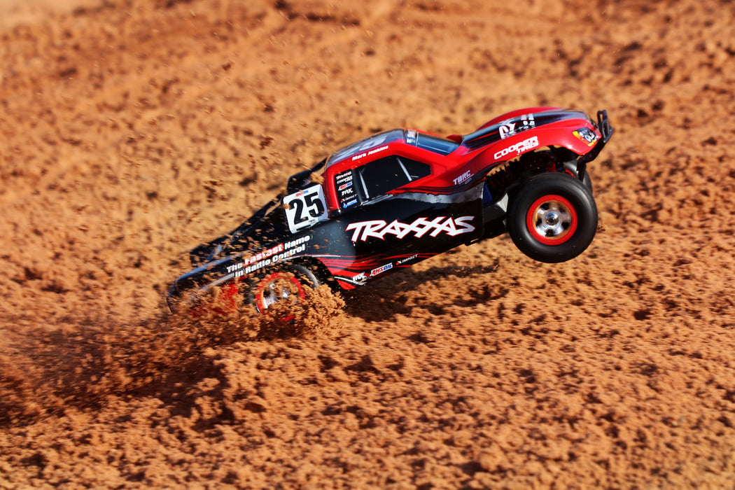 Slash: 1/16-Scale Pro 4WD Short Course Racing Truck with TQ 2.4GHz radio