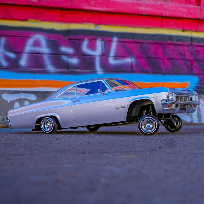 1:10 1965 Chevrolet Impala Hopping Lowrider Silver