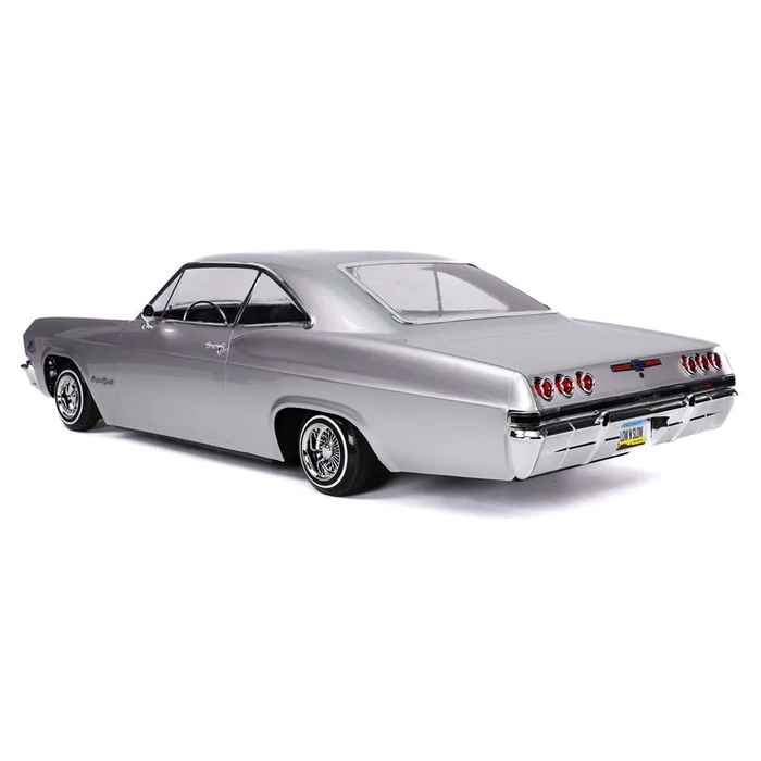 1:10 1965 Chevrolet Impala Hopping Lowrider Silver