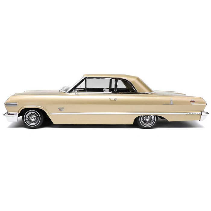 1:10 1963 Chevrolet Impala Hopping Lowrider Champagne